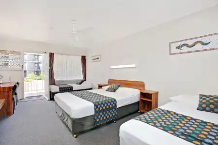 Beach House Motel - 1