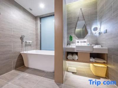 Best Yue Hang - 63