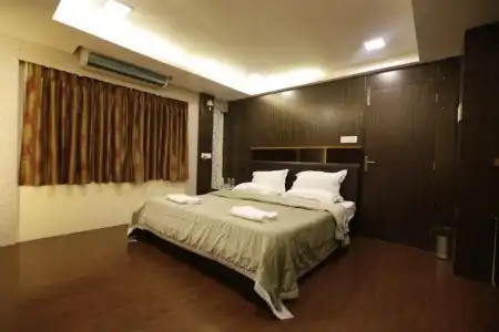 Metro Palace Mini-hotel - 57