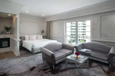 Kingston Suites - 5