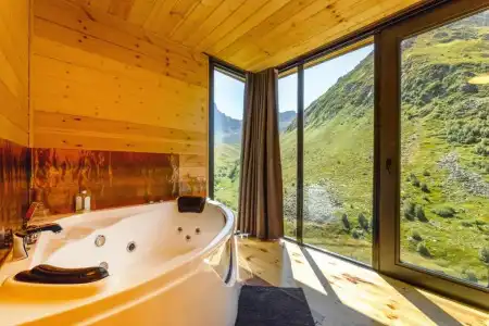 Fifth Season Mini-hotel - 33