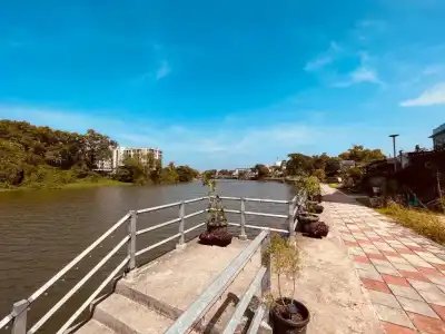 Usabai Riverside Boutique - 8