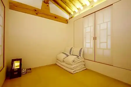 Hanok 24 Guesthouse Gyeongbokgung - 83