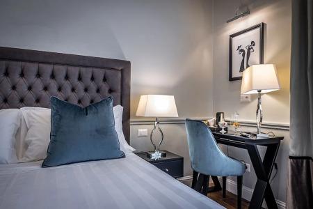 Ungherese Small Luxury - 30