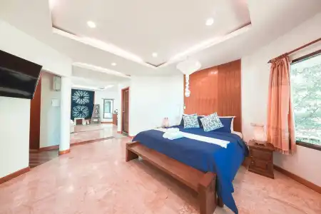 Twin Bay Resort - 180