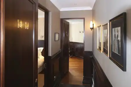 Boutique Castillo Rojo - 46