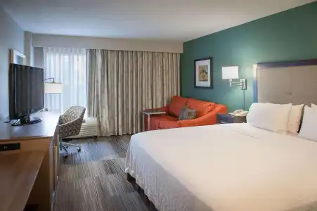 Hampton Inn New Orleans-St. Charles Ave./Garden District - 53