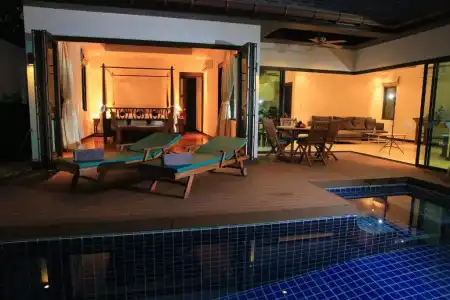 Naiharn Beach Villa - 37