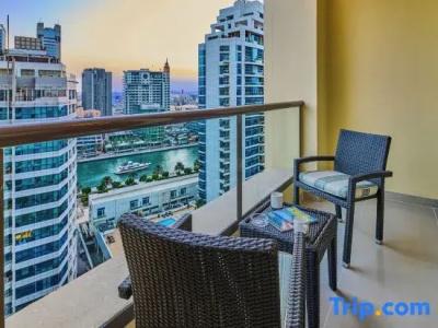 Ramada & Suites by Wyndham Dubai JBR - 80