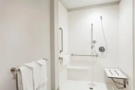 Holiday Inn Express & Suites Panama City Beach - Beachfront by IHG - 58