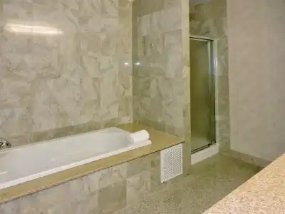 Marco LaGuardia & Suites - 9