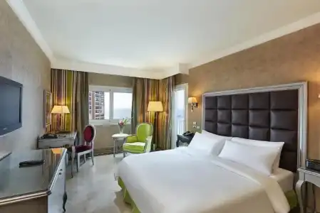 Hilton Alexandria Corniche - 84