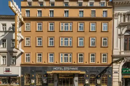 Stefanie - Vienna's Oldest - 46