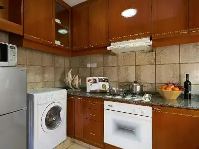 Orchard Parksuites - 102