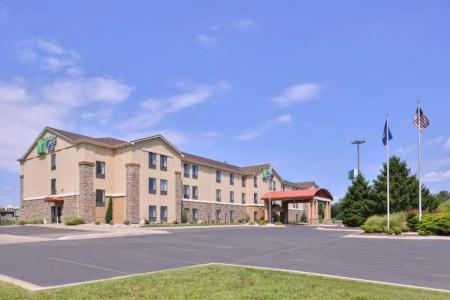 Holiday Inn Express & Suites Topeka West I-70 Wanamaker by IHG - 0