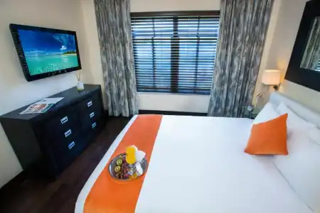 Lincoln Arms Suites - 88