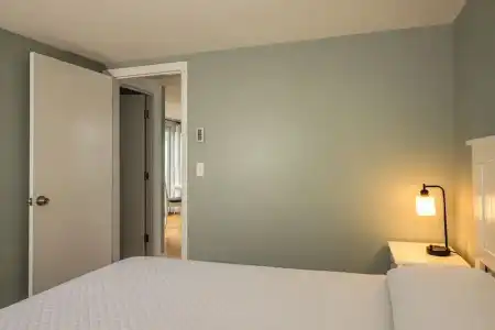 Eagle House Motel - 61