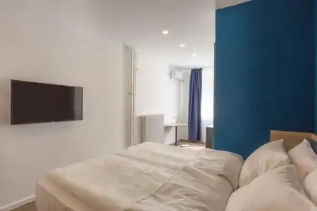Premium Crown Suites - 17