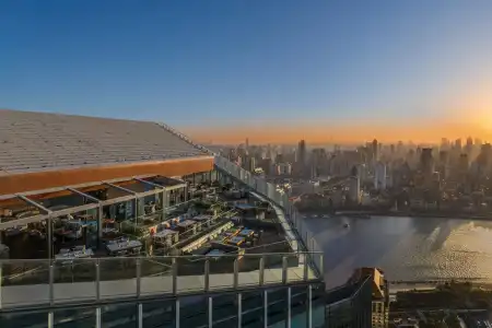 The Ritz-Carlton Shanghai, Pudong - 25