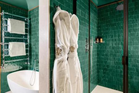 J and J Historic House - 7