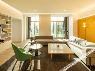 The Week & Resort - 44