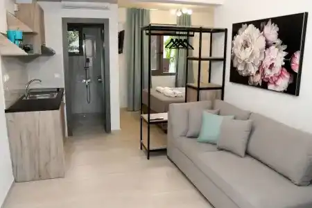 Theano Luxury Suites - 73