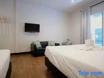 Resort V - MRT Huai Khwang - 106