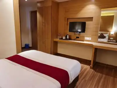 Middle Path and Spa - 38
