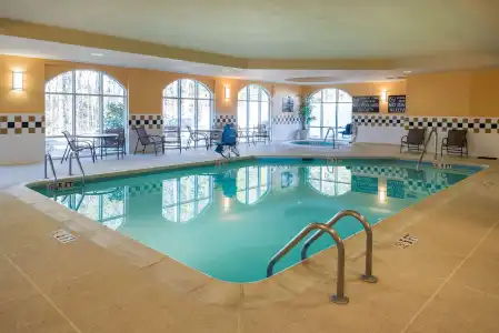 Hampton Inn & Suites Florence-North-I-95 - 11