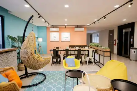 RedDoorz Premium near CBD Puri Indah - 17