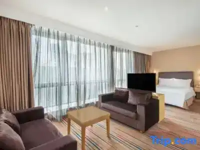 Holiday Inn Express City Center - 31