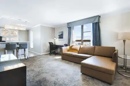 Sandman & Suites Kelowna - 79