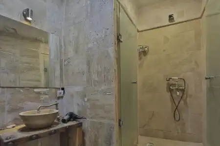 Panoramic Cave & Spa - 9