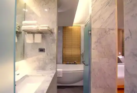 Balcony Seaside Sriracha & Serviced Apartments (SHA Extra Plus) - 220