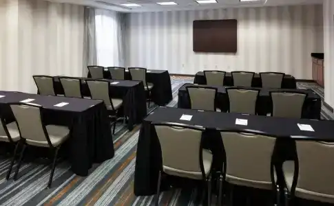 SpringHill Suites Dallas Downtown / West End - 11