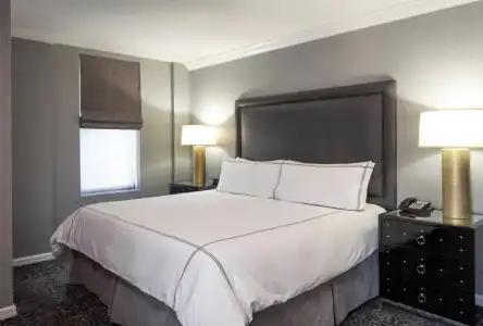 The Manhattan Club - 4