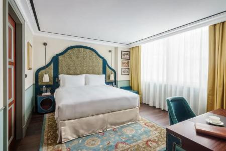 Maxwell Reserve Singapore, Autograph Collection - 60