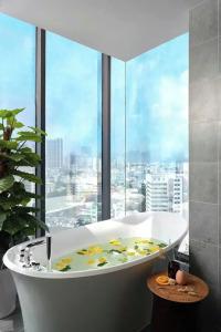 Em Oi Boutique - 105