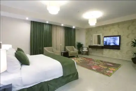 City Rose Suites - 225