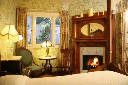 Martine Inn - 67