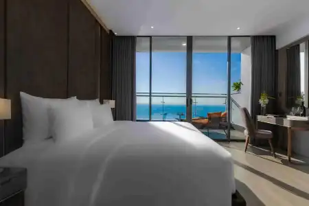 Le Sands Oceanfront Danang - 53