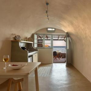 Sublime Villa & Caves - 80