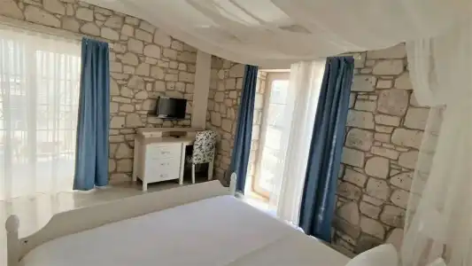 Mavi Konak Alaçatı - 34