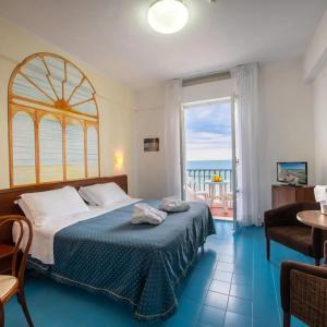 Grand Excelsior - 36