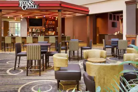 Embassy Suites Lincoln - 33