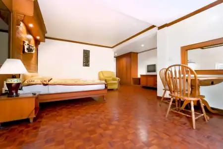 Royal Ivory Sukhumvit Nana - 69