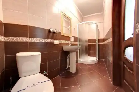 Sofia - 28