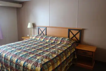 Economy Inn - 0