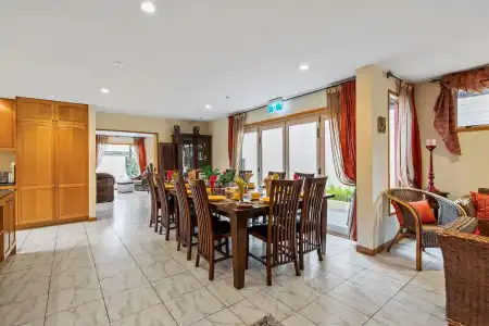 The Classic Villa - 17