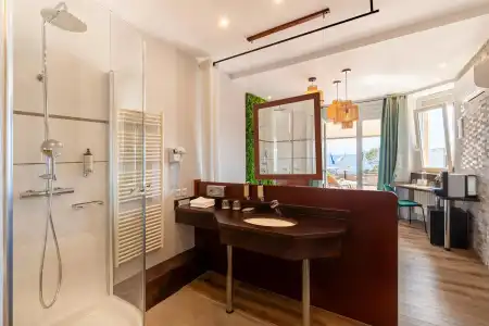 Best Western Plus La Rade - 38
